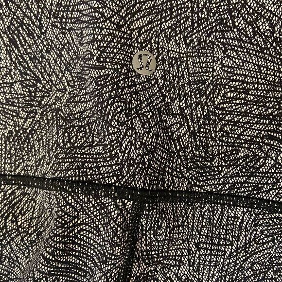 Lululemon Wunder Under Leggings Hi Rise Mesh Line Up Black White Cropped Size 12 - Picture 5 of 6